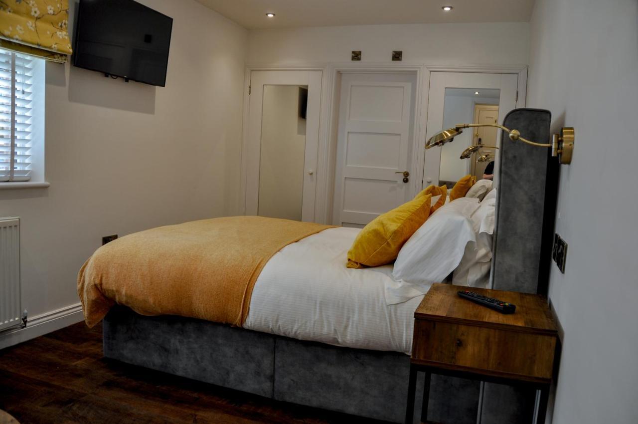 Upstairs At 33 - Self Check In Boutique Accommodation In Worcester Centre Buitenkant foto