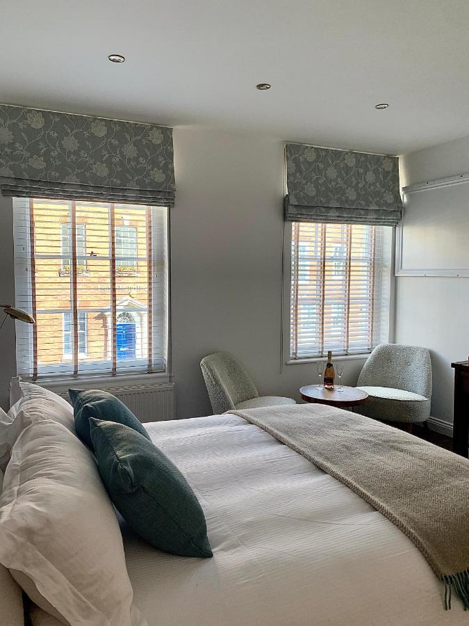 Upstairs At 33 - Self Check In Boutique Accommodation In Worcester Centre Buitenkant foto
