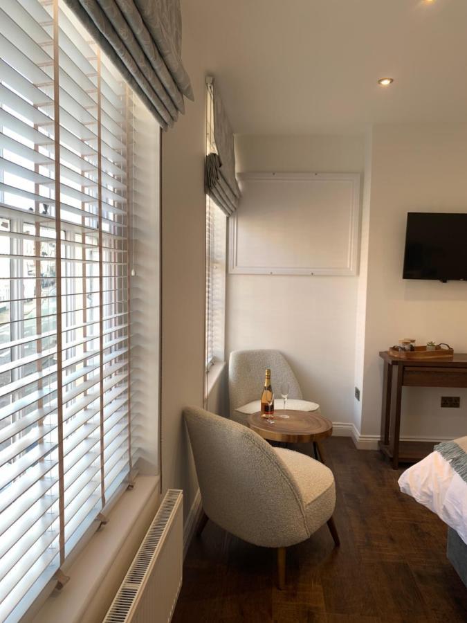 Upstairs At 33 - Self Check In Boutique Accommodation In Worcester Centre Buitenkant foto