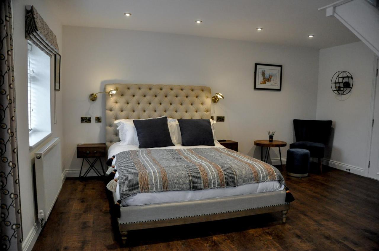 Upstairs At 33 - Self Check In Boutique Accommodation In Worcester Centre Buitenkant foto